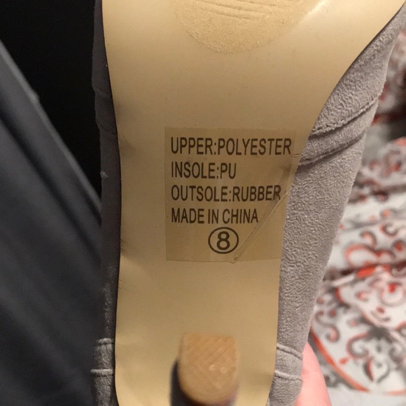 Heels - Picture 3 of 3